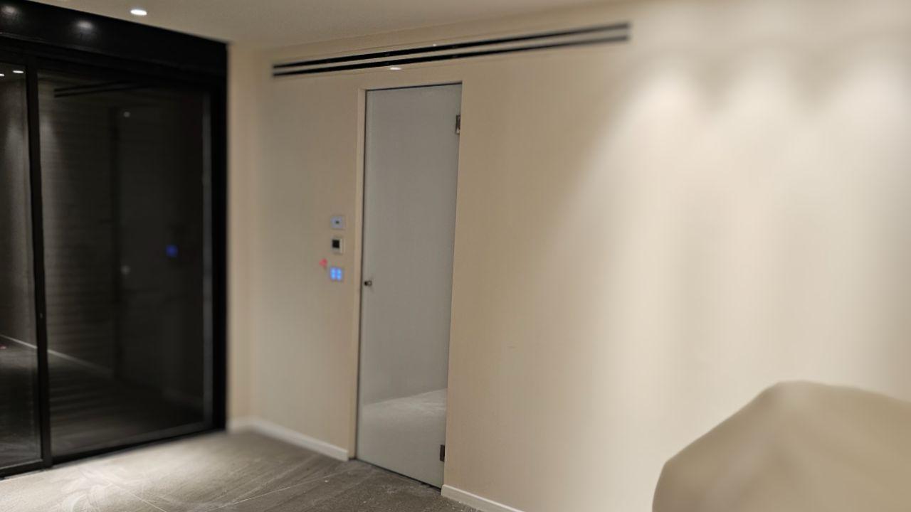 דלתות זכוכית