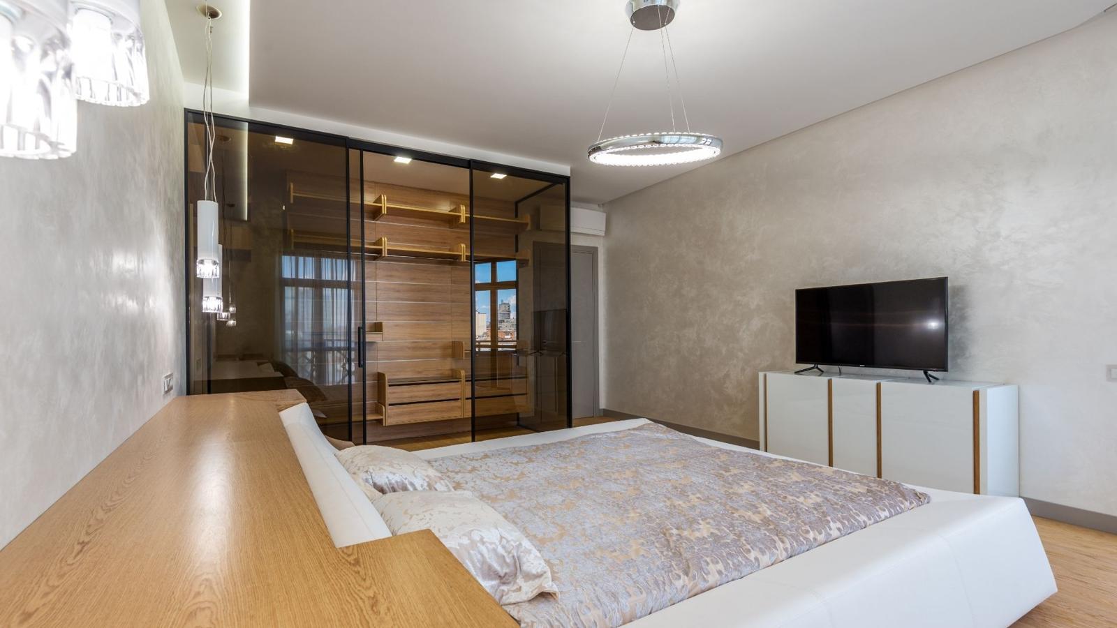 מחיצת זכוכית