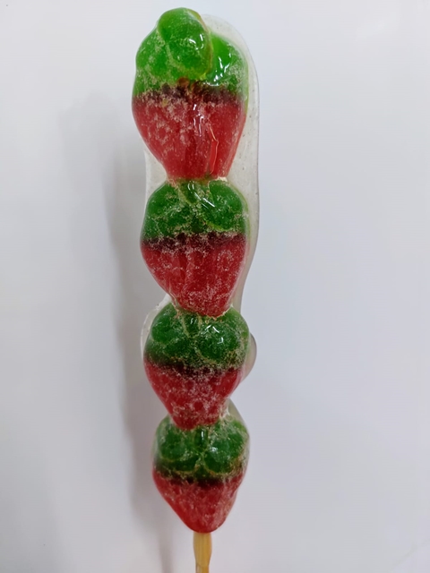 סוכריות קטנות בכל צורה