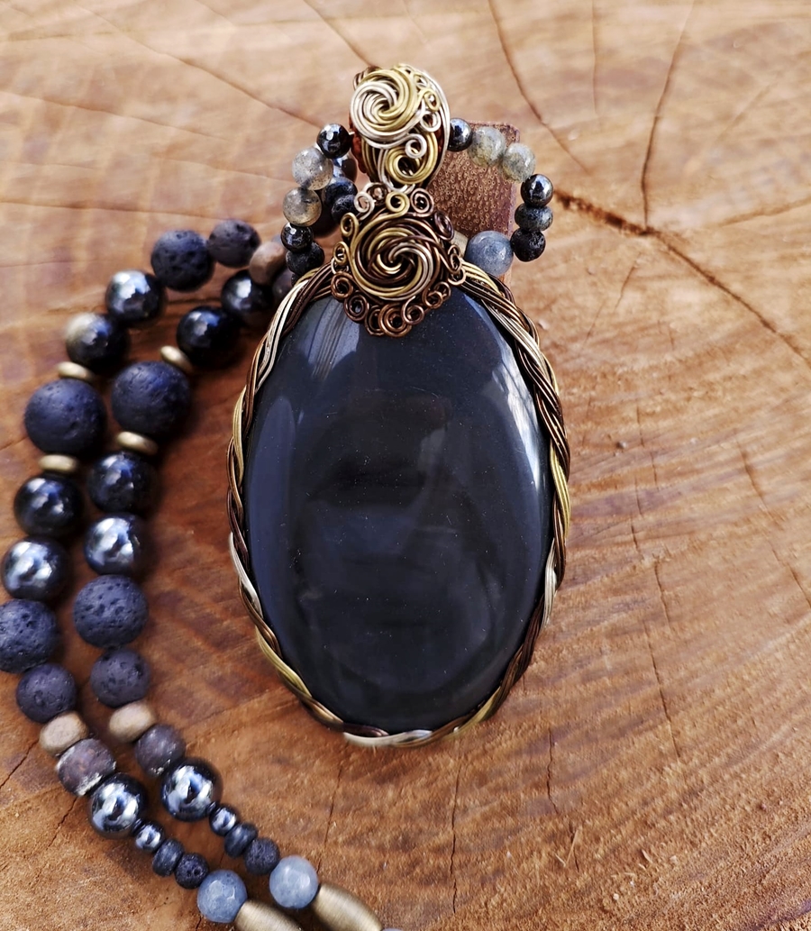 אובסידיאן ריינבו ~ השקט שבחשכה