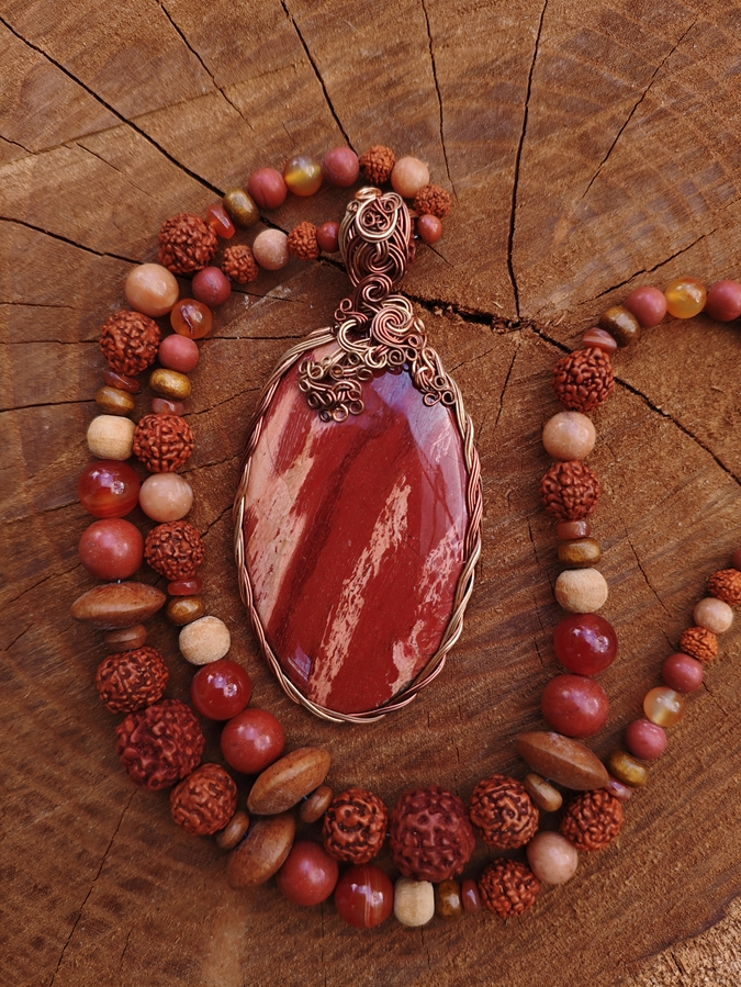 ג'ספר אדום ~ האדמה הנוכחת