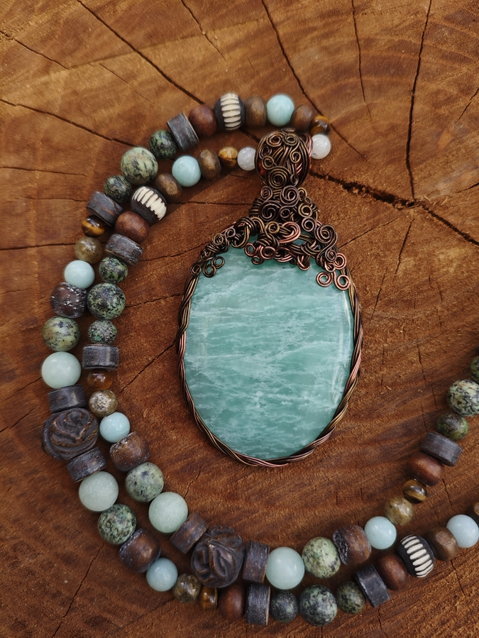 אמזונייט ~ ניצוצות השלווה