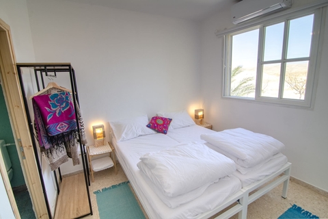 The White Hill Guesthouse (ירוחם)