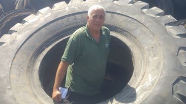 בני אזר