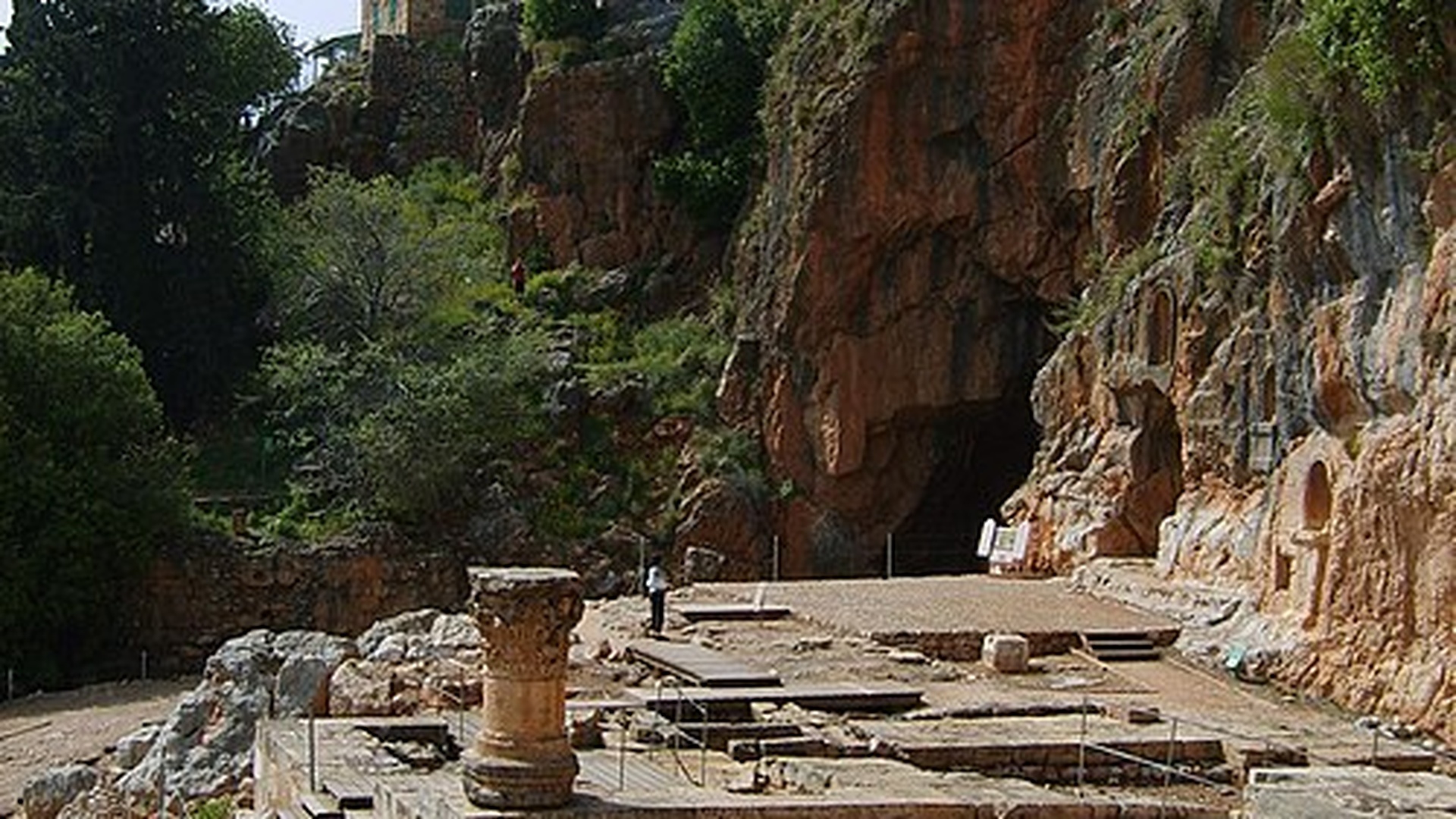 האל פאן ומקדשו