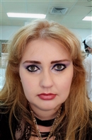 אודות אנה דנשין