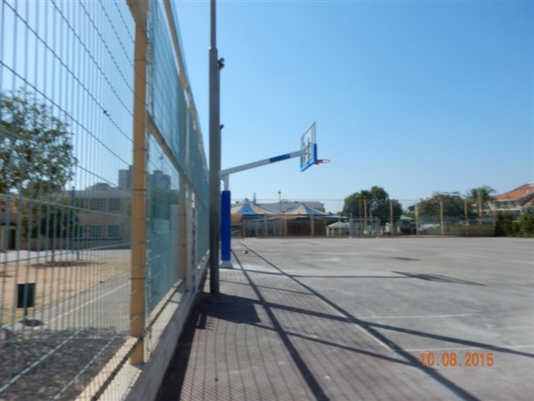 שיפוץ מגרשי ספורט 500,000 ש"ח