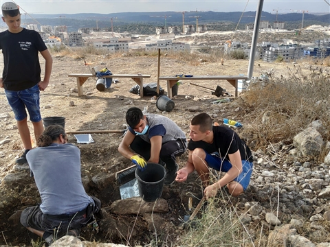 האתגרי בית שמש יוצא לחפירות ארכיאולוגיות