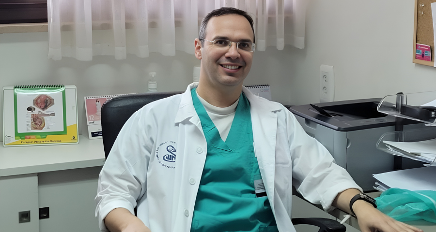 ד"ר יחיאל בורק במרפאה