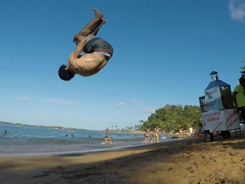 שיעורי אקרובטיקה
