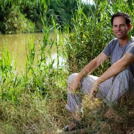 קצת על ארנון דטנר