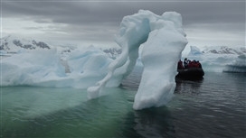 שייט לאנטארקטיקה בשילוב טיסות מעל מיצרי דרייק