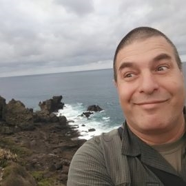 קצת על זאב פוקס