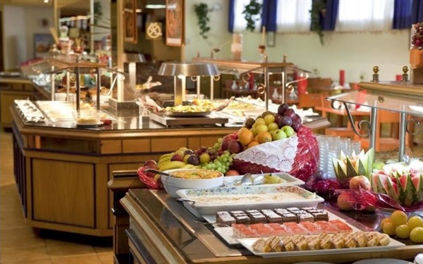 7 ימים/ 6 לילות -