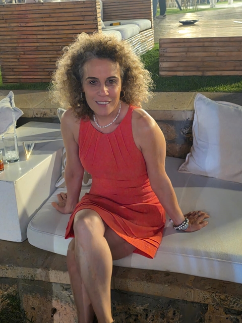 נעים מאוד אני לי זיו כהן