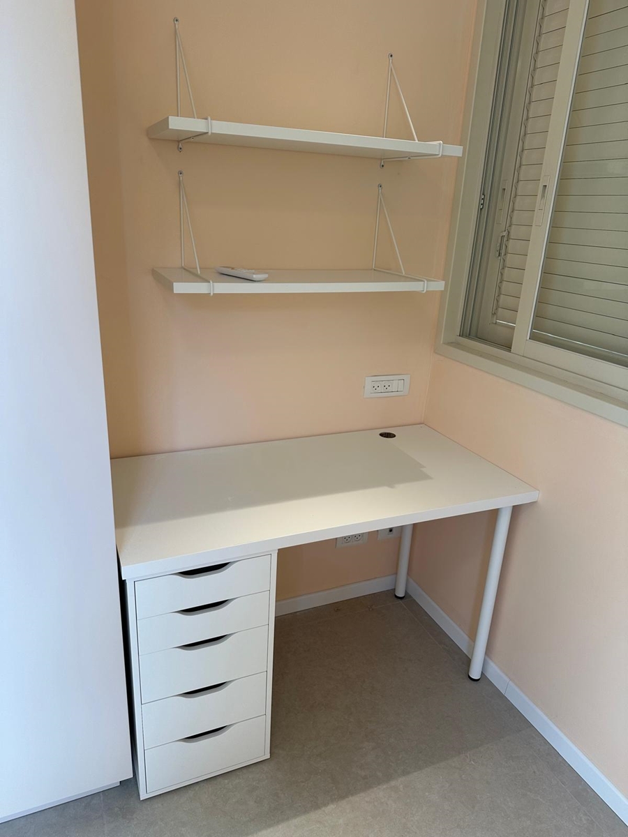 מזוזת אפוקסי בשילוב עץ זית