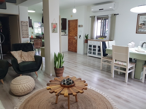 למכירה קוטג' בבת חפר