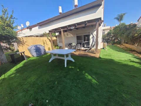 למכירה קוטג' בבת חפר