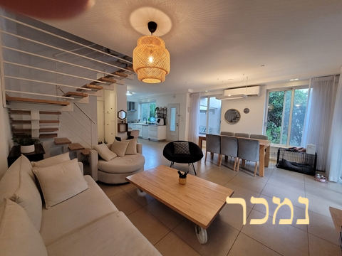 למכירה קוטג' בבת חפר