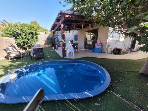 למכירה קוטג' בבת חפר