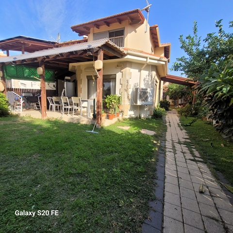 למכירה קוטג' בבת חפר