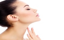 מתיחה ומיצוק עור הצוואר