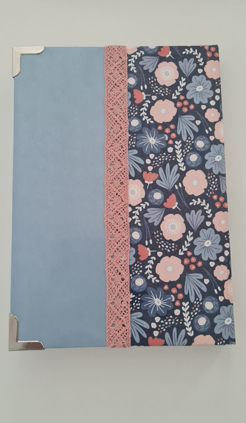 מחברת מעוצבת