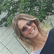 תמי אייל, בת 50. פרסומאית, יועצת שיווק ואסטרטגיה.